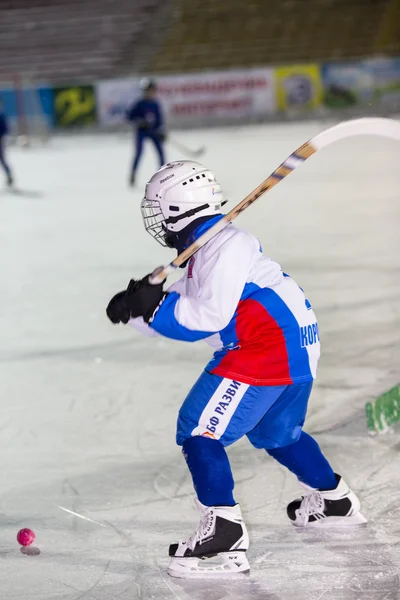 RUSSIA, ARKHANGELSK - 14 DICEMBRE 2014: Prima tappa della lega di hockey per bambini bandy, Russia — Foto Stock