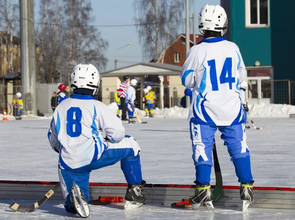 RUSSIA, OBUKHOVO - 10 GENNAIO 2015: Seconda tappa della lega di hockey per bambini bandy, Russia . — Foto Stock