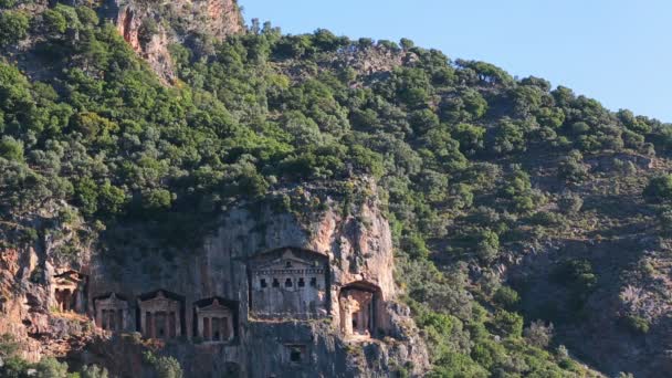 Kaunian βράχο τάφοι ελληνιστικής στυλ — Αρχείο Βίντεο