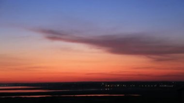 Sabah ışık için hemen hemen güzel gündoğumu ile manzara