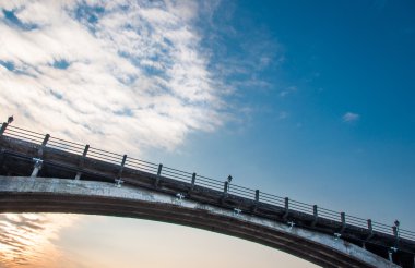 Köprü duvar kağıdı günbatımı gökyüzü