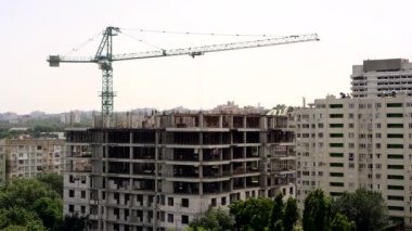 Zaman sukut başarılı bir vinç ile bir Bina İnşaatı