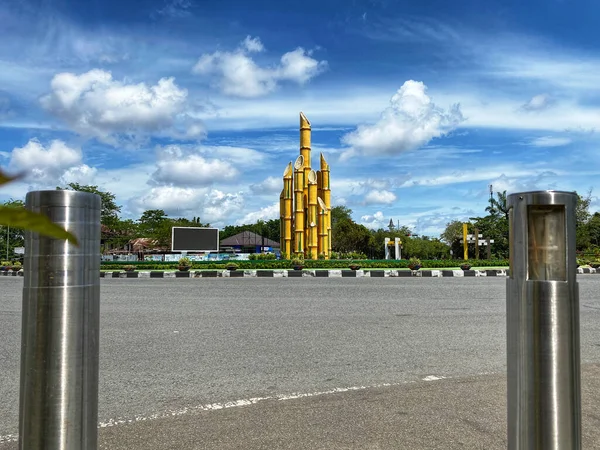 Digulis Anıtı, ya da Keskin Bambu Anıtı, Tanjungpura Üniversitesi, Pontianak, Endonezya