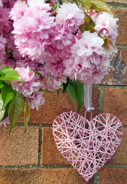 Kalp ve çiçek şube