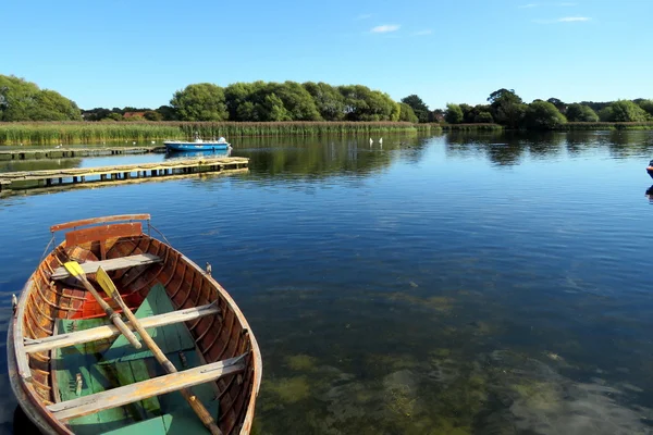 Kürekli tekneler tarafından İskelesi