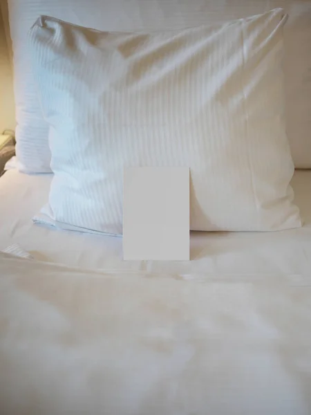 Blank Greetings Card Bed Turn Service — Stock Photo, Image