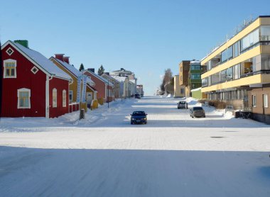 Sabah vakti Tromso, Norveç 'te kar yağışı var.