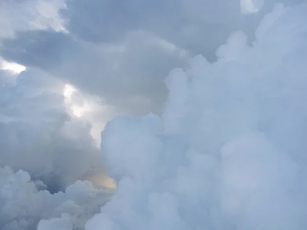 Mergulho Profundo Contato Com Nuvens Brancas Céu — Fotografia de Stock