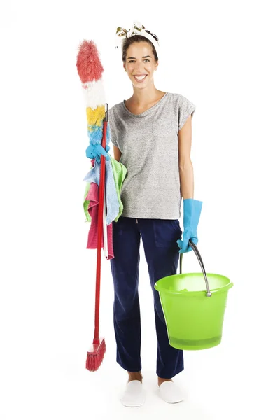 Donna di pulizia sorridente con prodotto di pulizia — Foto Stock