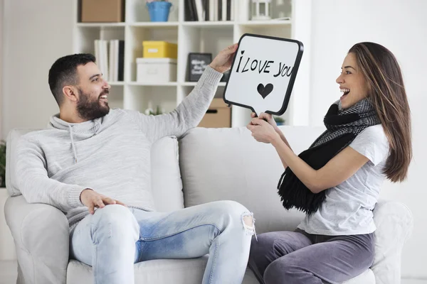 Çift gösteren aşk mesajı 