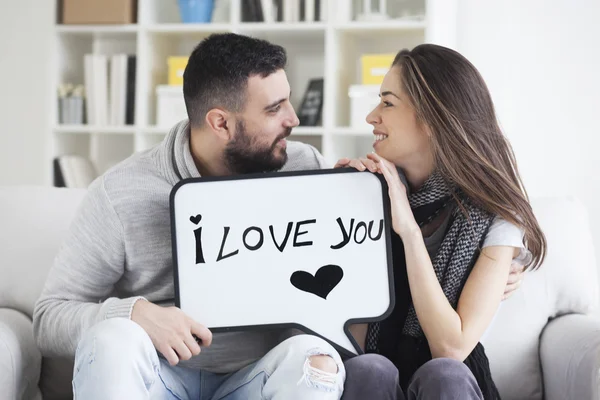 Çift gösteren aşk mesajı