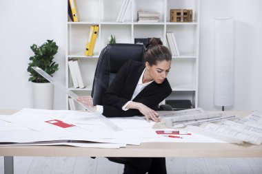 kadın mimar planları Office eğitimi