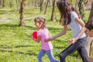 Topla oynamayı çocuk anne 