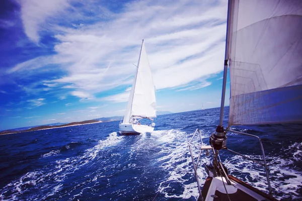 Vitorlás yacht-Adriai-tengeren — Stock Fotó