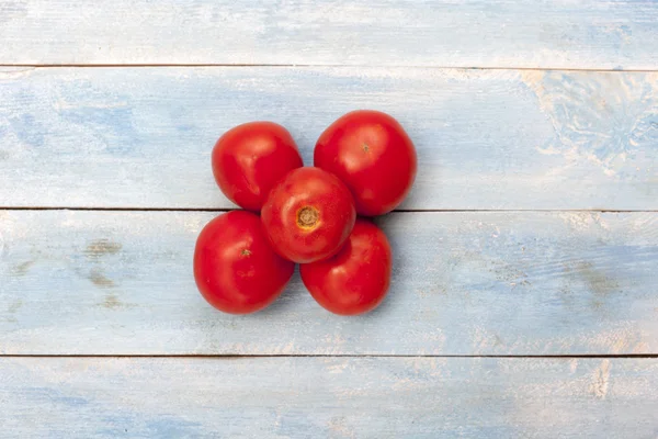 Tomates orgânicos vermelhos — Fotografia de Stock
