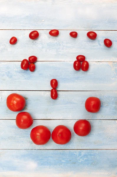 Tomates orgânicos vermelhos — Fotografia de Stock