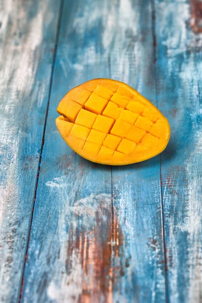 Mango rebanado en cubos — Foto de Stock