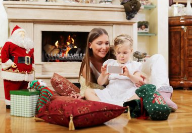 Anne ve kızı siting