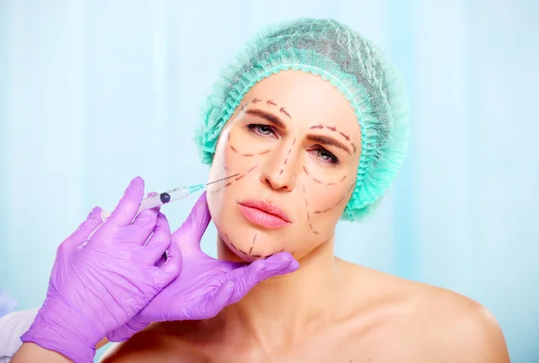 Woman getting cosmetic injection — Stock Photo, Image