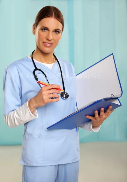 Médica feminina — Fotografia de Stock