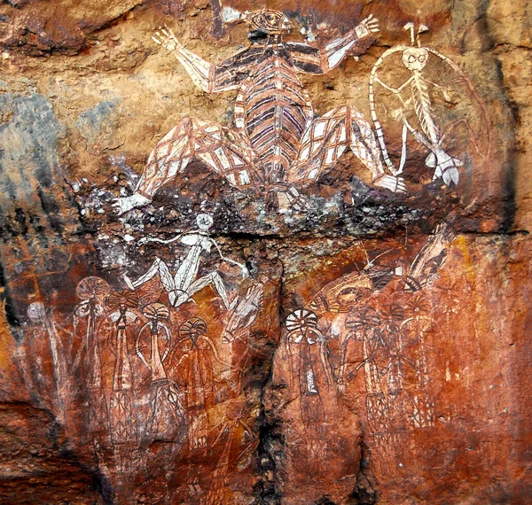 Antigos Hieróglifos Detalhados Uma Parede Pedra Rachada Território Norte Austrália — Fotografia de Stock