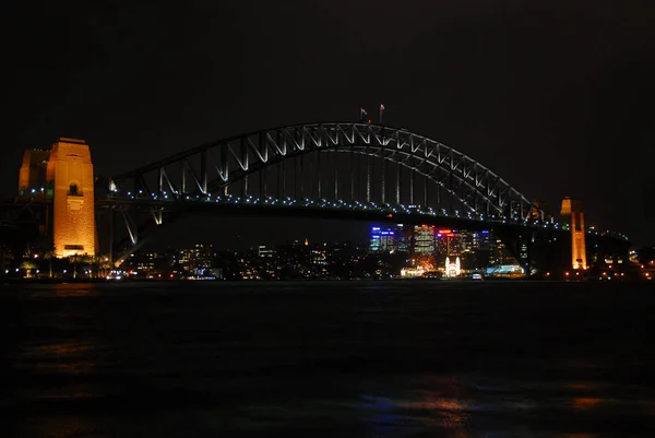 View Sydney Harbour Bridge Illuminated Night City Skyline Background — Stock Photo, Image