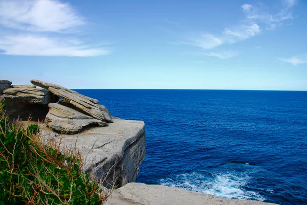 Bella Vista Sul Mare Uno Strapiombo Roccioso Lungo Costa Orientale — Foto Stock