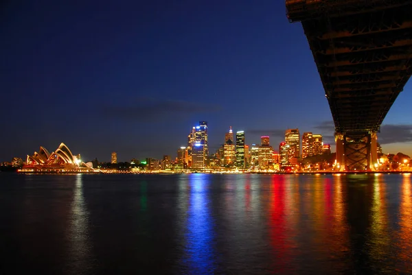 Luzes Coloridas Centro Sydney São Refletidas Nas Águas Darling Harbour — Fotografia de Stock
