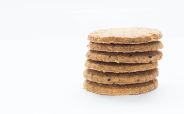 Mısır gevreği çerezleri closeup beyaz arka plan üzerinde.