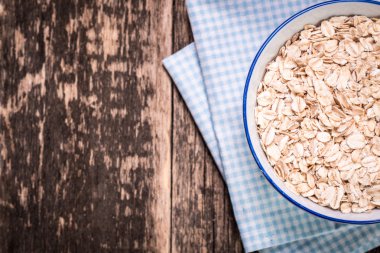 yulaf gevreği ahşap table.healthy gıda kavramı.