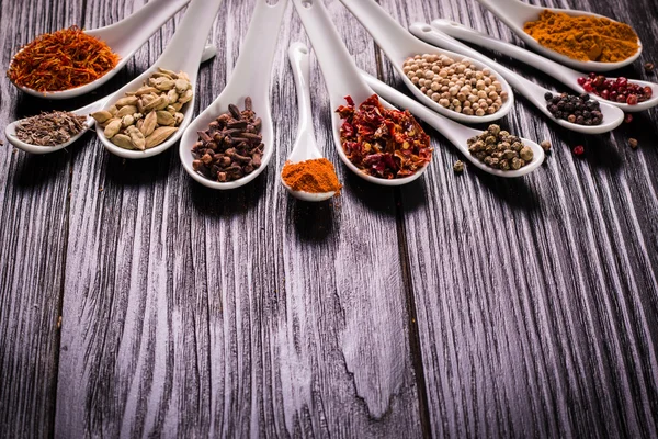 Spices and herbs on wooden table , medicinal concept — Stock Photo, Image