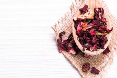 Karışım bitkisel çiçek meyve çay yaprakları, kuru meyveler ve meyve. 