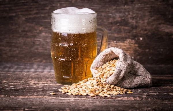 Assorted Beers in a Flight Ready for Tasting,vintage filter — Stock Photo, Image