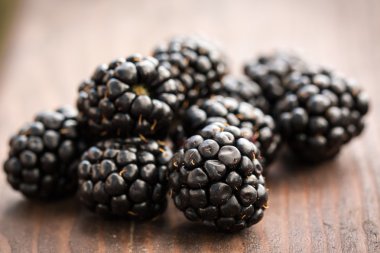 taze yaz meyveleri, masasına sağlıklı yemek