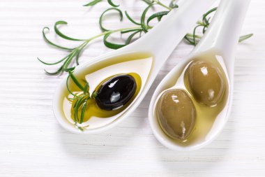 Yağlar vintage ahşap zemin üzerinde. sağlıklı gıda 