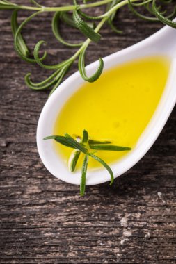 Yağlar vintage ahşap zemin üzerinde. sağlıklı gıda 