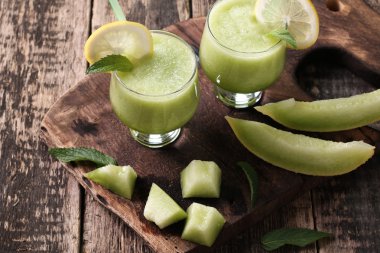 taze kavun yüzlü cam ahşap tablo