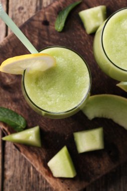 taze kavun yüzlü cam ahşap tablo