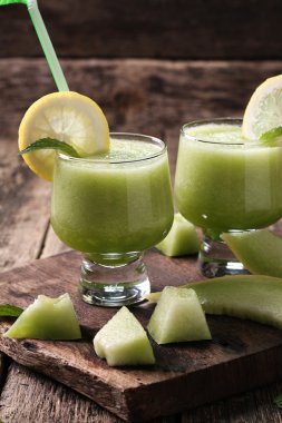 taze kavun yüzlü cam ahşap tablo