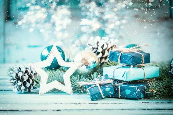 抽象的な背景、ビンテージ フィルター、ソフト フォーカスのクリスマス装飾 — ストック写真