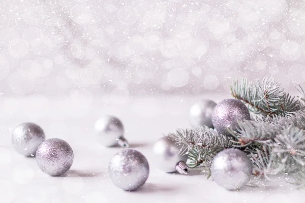 Fundo de Natal com decorações na placa de madeira. Foco suave . — Fotografia de Stock