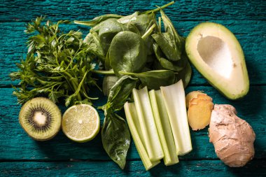 yeşil sebze ve meyve ahşap tablo