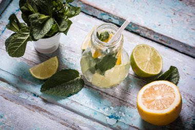 Ahşap masa, sağlıklı kavramı tazelik içki