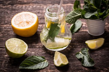 Ahşap masa, sağlıklı kavramı tazelik içki