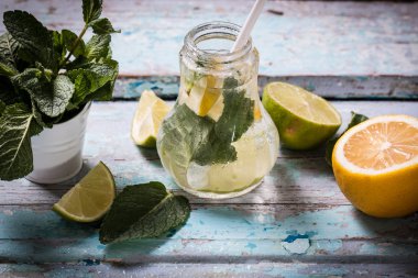 Ahşap masa, sağlıklı kavramı tazelik içki