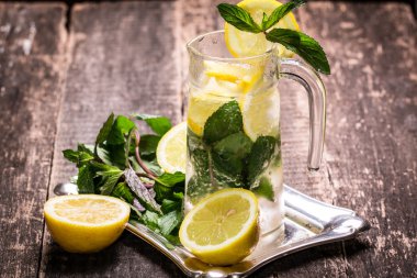 Ahşap masa, sağlıklı kavramı tazelik içki