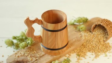 Bir fıçı bira ve zıpla dolu bir hayat.