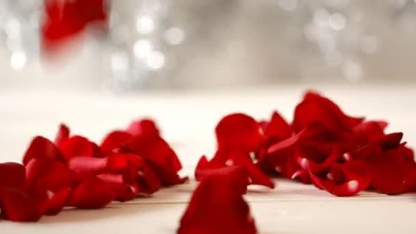 Valentines Day rose petals falling — Stock Video