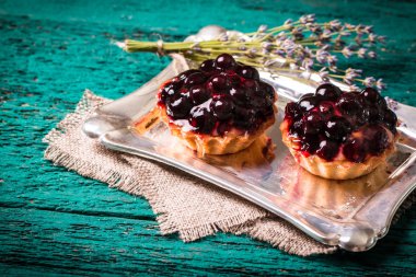 Ahşap masa, vintage filtre taze meyve tatlı