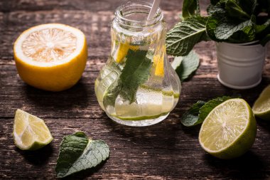 Ahşap masa, sağlıklı kavramı tazelik içki